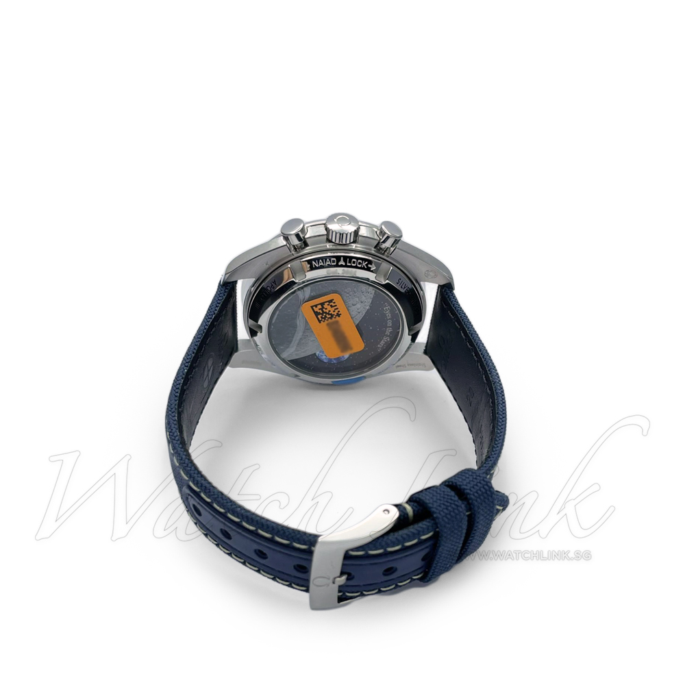 Speedmaster_Silver_Snoopy_Award_50th_Anniversary_3AxumT.jpg