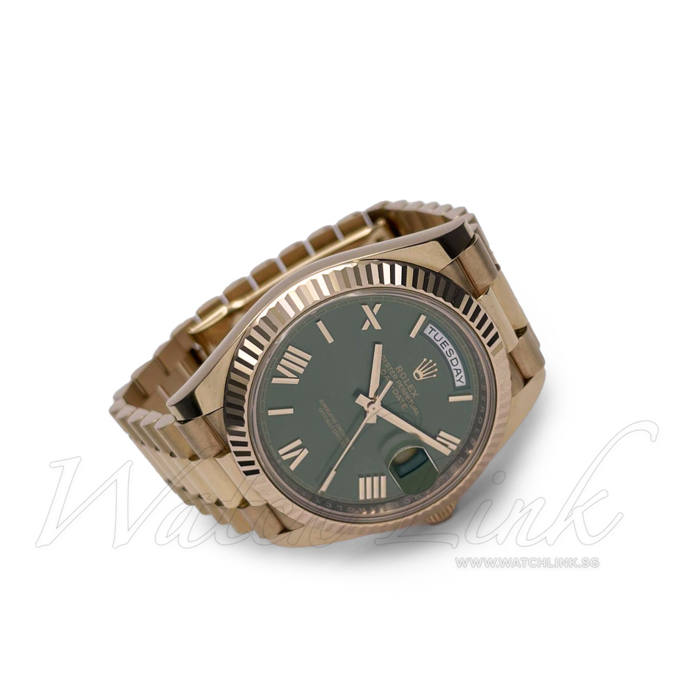 Day_Date_‘Olive’_Dial_60th_Anniversary_2MLo6f.jpg